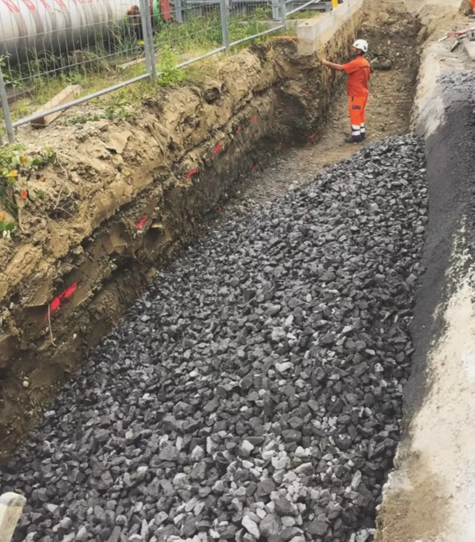 Grobe Gesteinskörnung auf der Baustelle an der Giessereistrasse