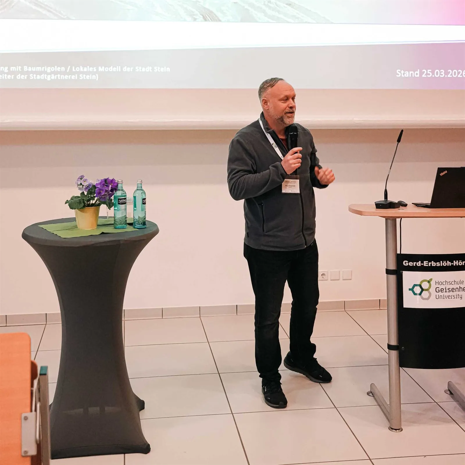 Jörg Jaroszewski am Rednerpult