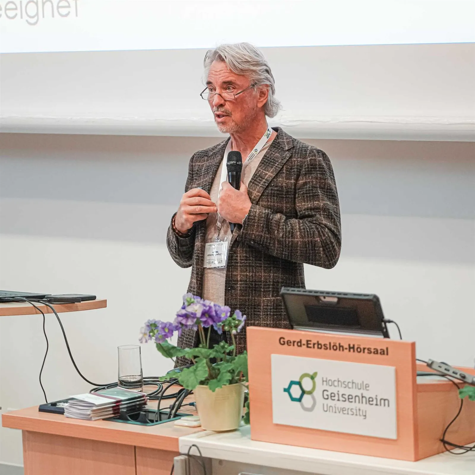 Dr. Jürgen Kutscheidt am Rednerpult