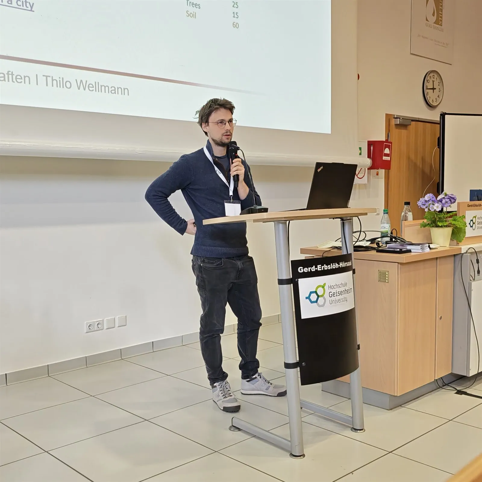 Dr. Thilo Wellmann während seines Vortrags