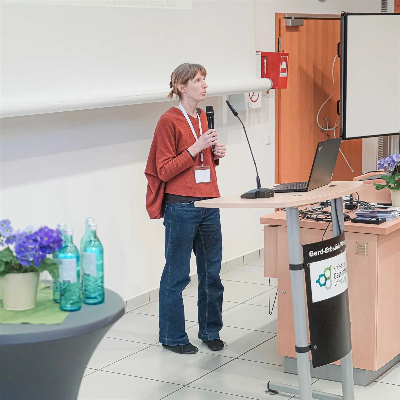 Dr. Katharina Weltecke während ihres Vortrags